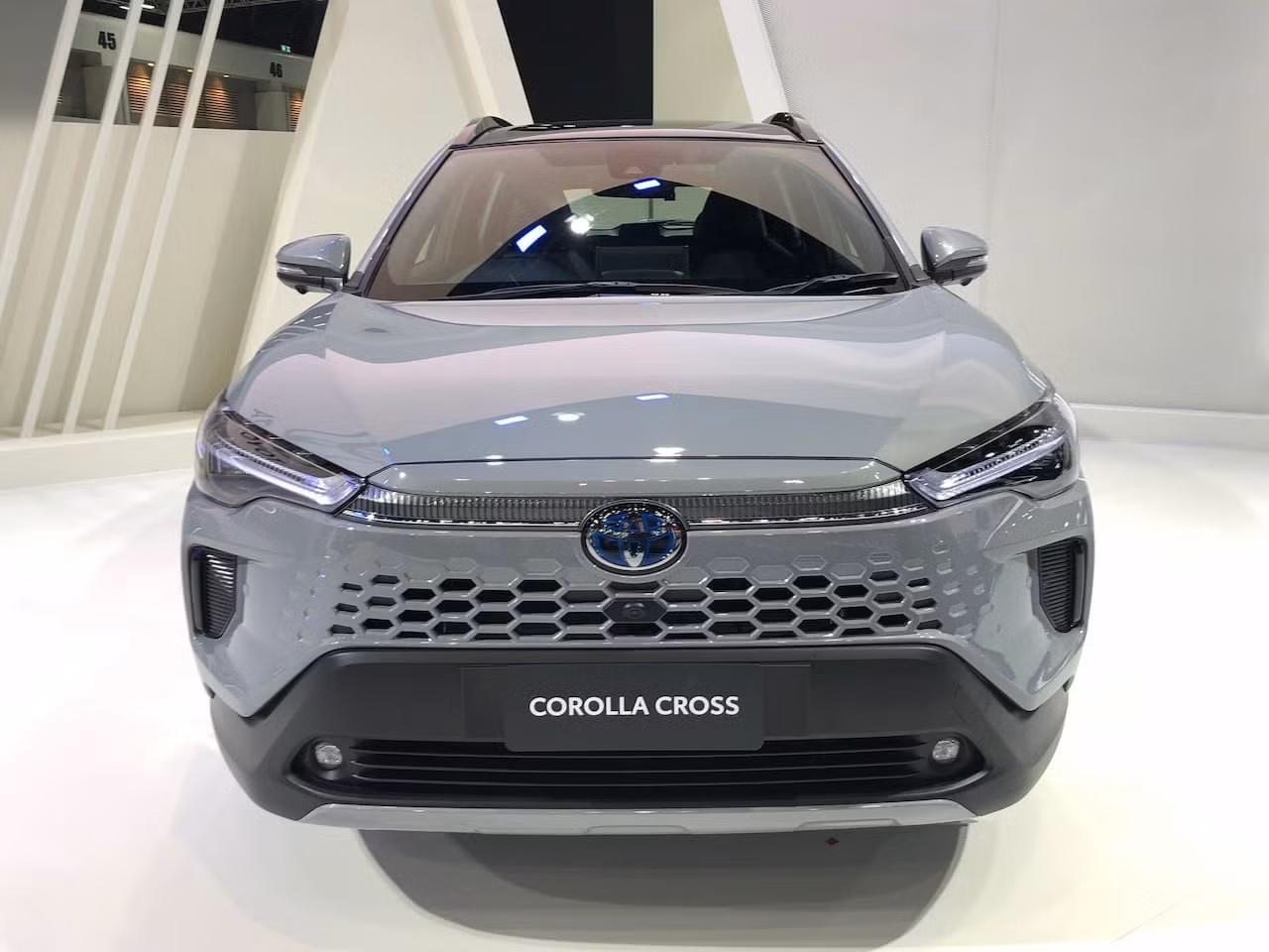 new-toyota-corolla-cross-hybrid-facelift-front-live-image.jpg