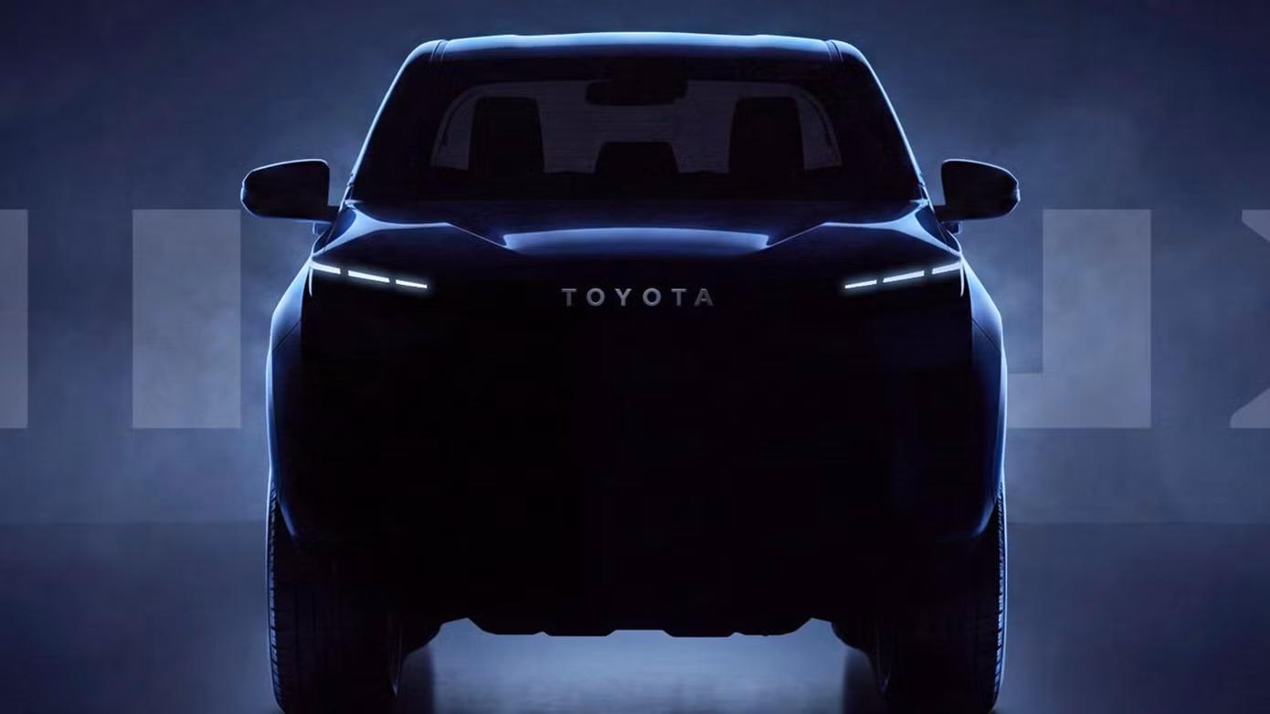 toyota-hilux-fcev-2028-teaser.jpg