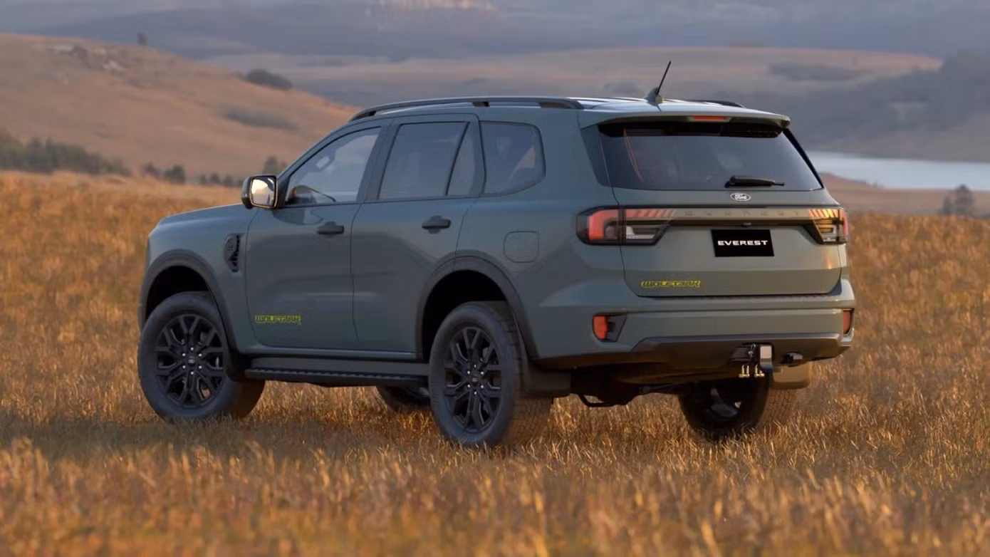 ford-everest-wolftrak-australia.jpg