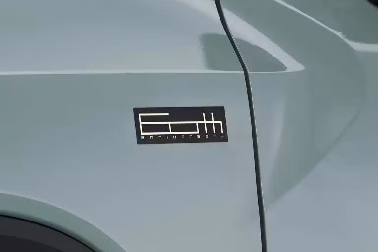 toyota-corolla-cross-60th2.jpg