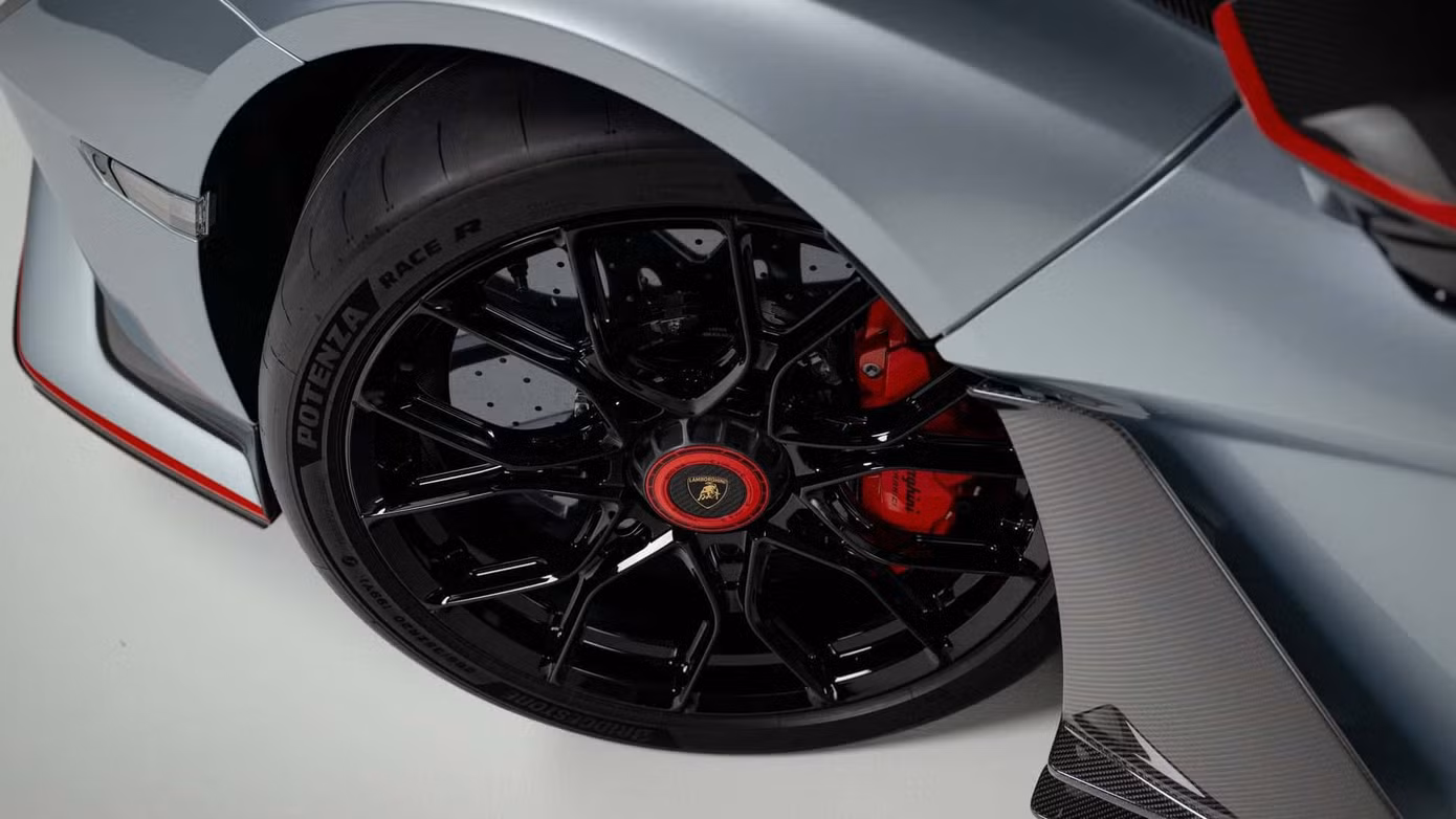 lamborghini-revuelto-sv-4885.jpg