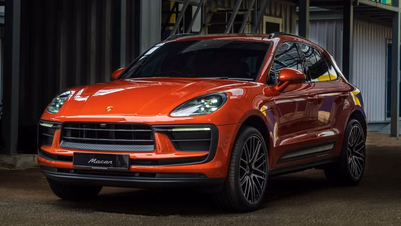 2023-porsche-macan.jpg