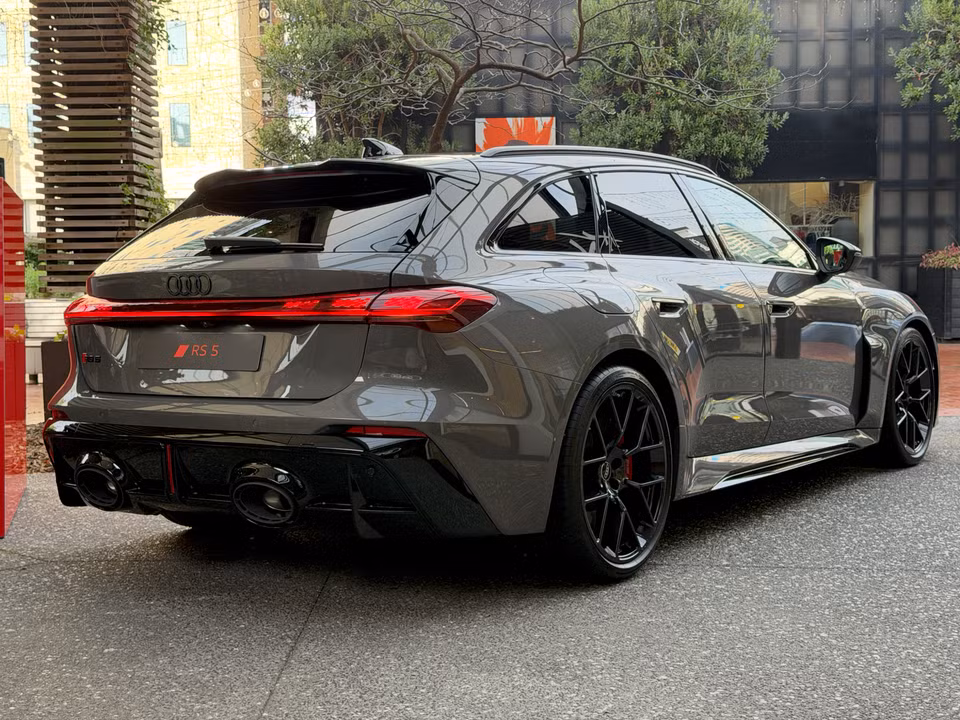 audi-rs5-avant-1333.png