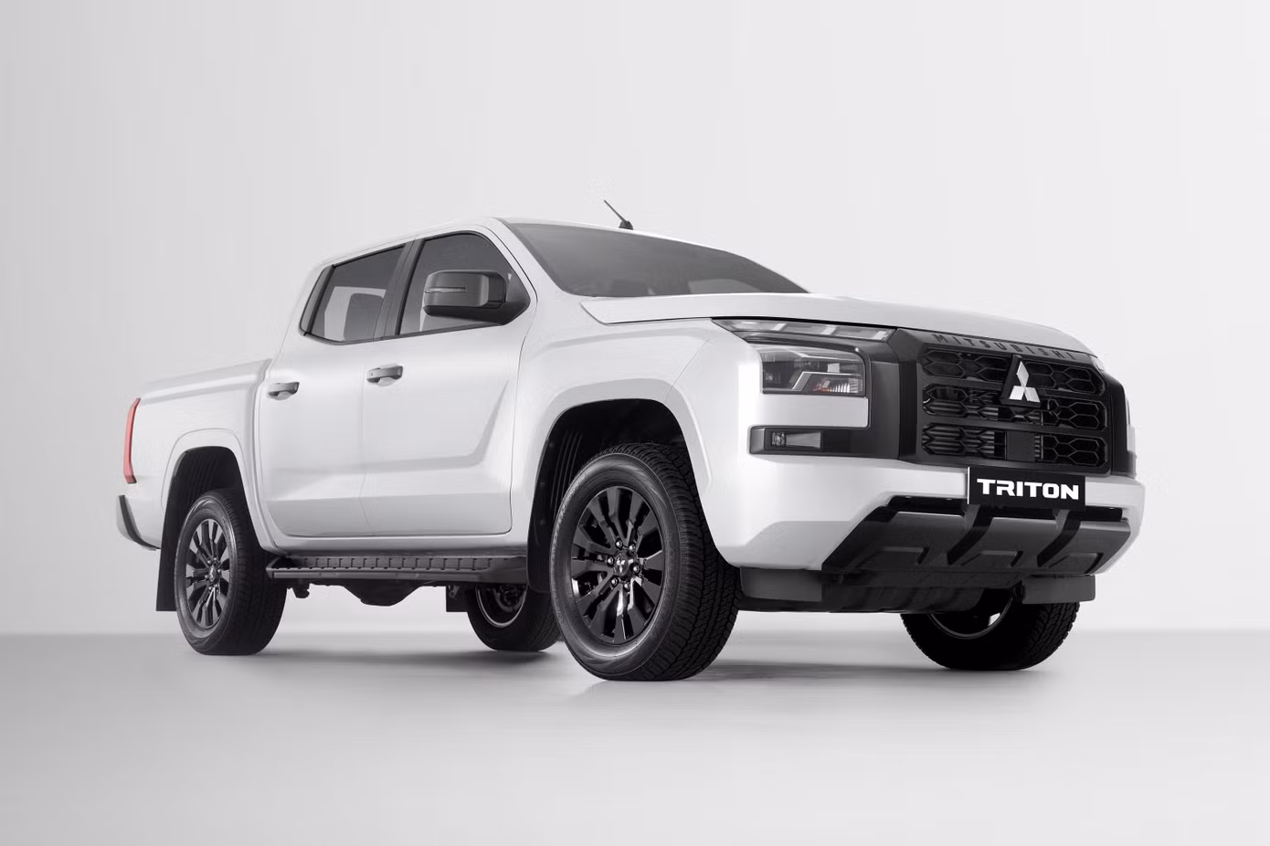 mitsubishi-triton-pic8-3.jpg