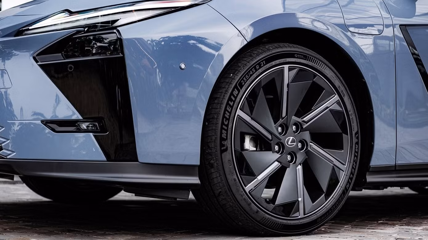 lexus-es-moi-4.jpg