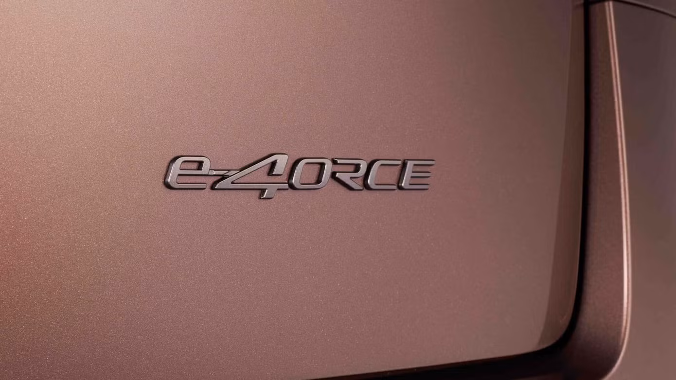 2026-nissan-elgrand-4067.jpg