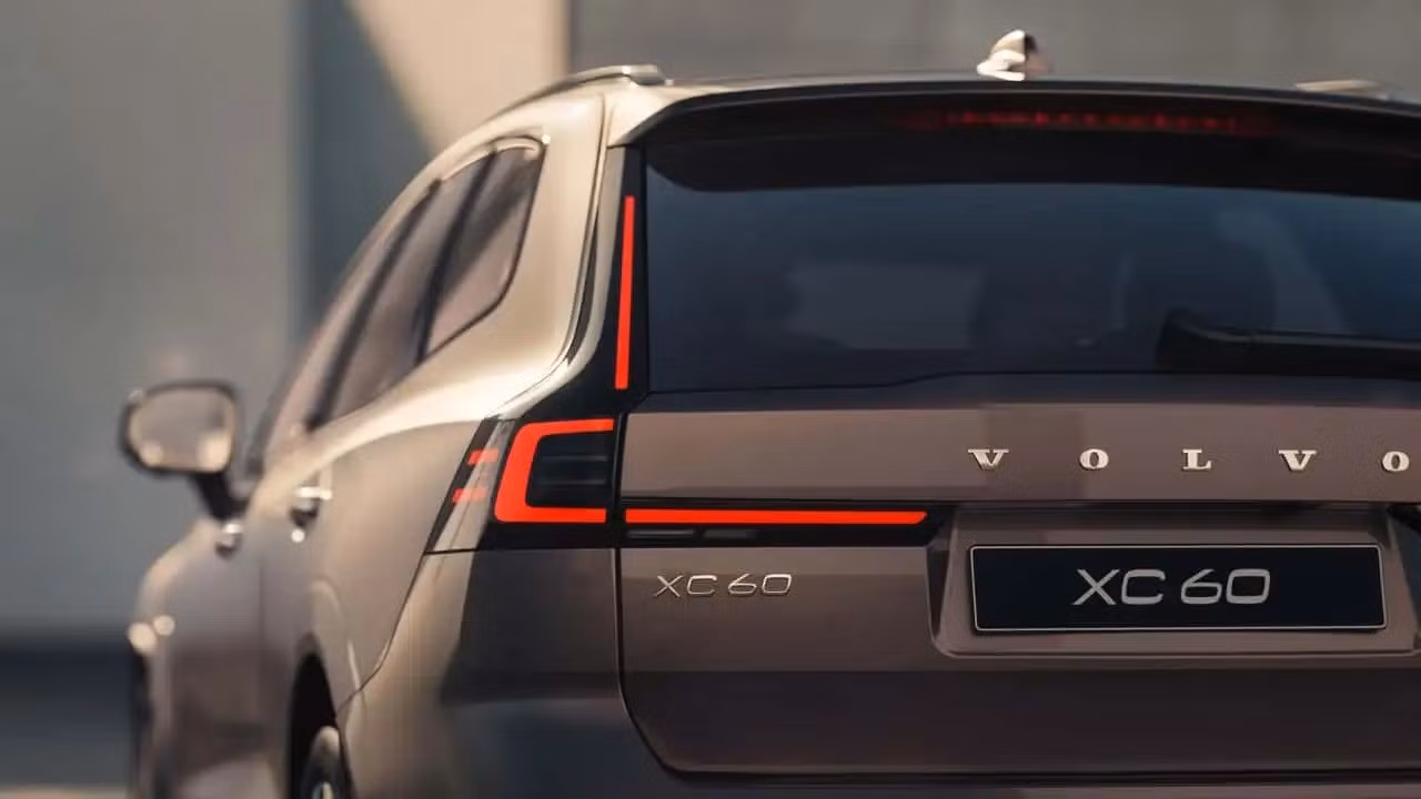 the-new-volvo-xc60-detail-rearlight.jpg
