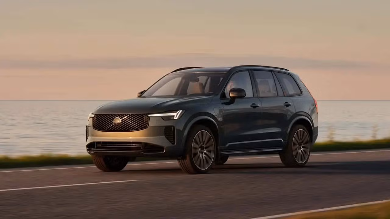 the-volvo-xc90-the-road-ahead.jpg