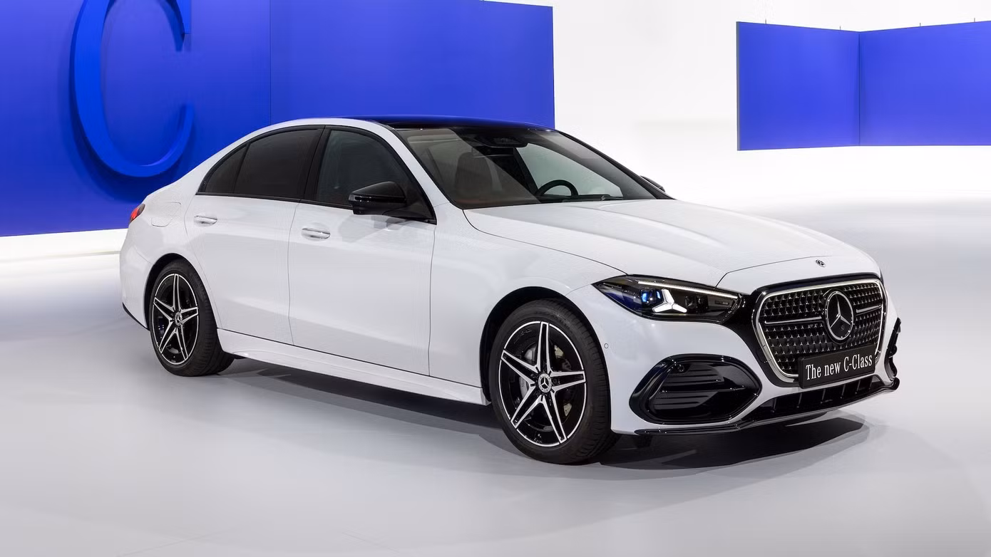 mercedes-c-class-2026-facelift-saloon-front-three-quarter.jpg