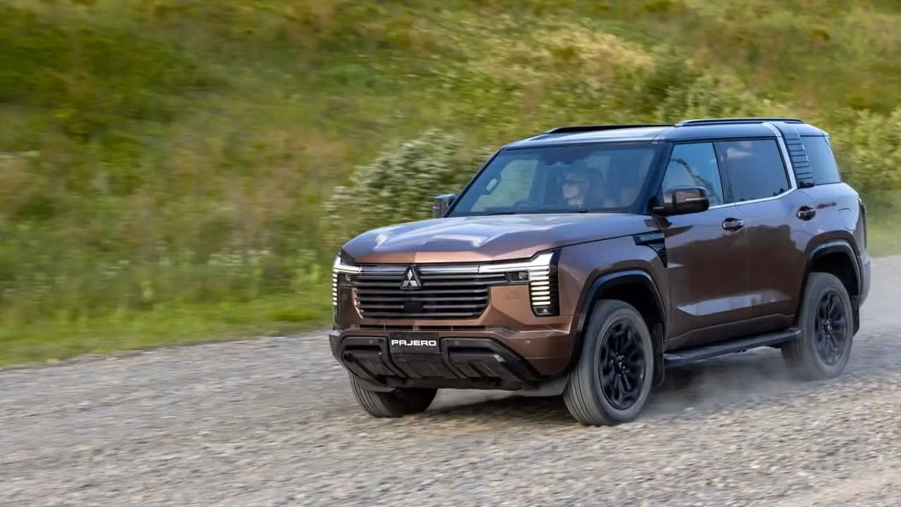2027-mitsubishi-pajero-15.jpg