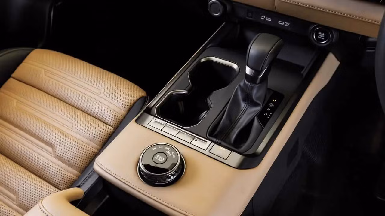 2027-mitsubishi-pajero-9.jpg
