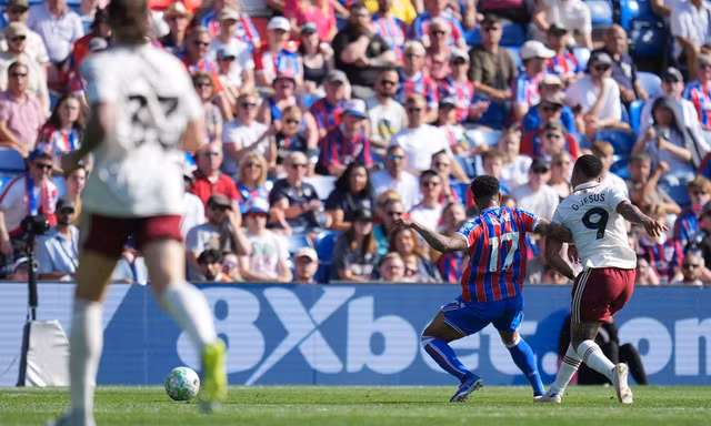 Trực tiếp Crystal Palace vs Arsenal 0-1 (H2): Hiệp 2 bắt đầu