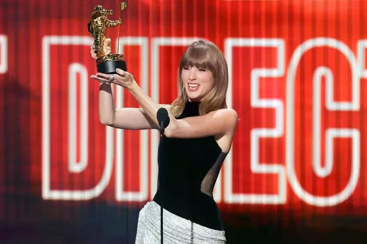 VMAs 2026: Taylor Swift thắng giải Video của năm, được vinh danh ở hạng mục đạo diễn