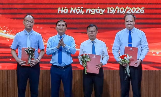 Công bố quyết định nhân sự phụ trách ba cơ quan báo chí trực thuộc Cơ quan Báo và PTTH Hà Nội