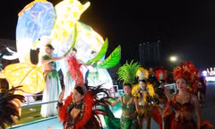 Lãnh đạo phường ở Thái Nguyên nói gì về việc các vũ công rước đèn Trung thu mặc phản cảm?