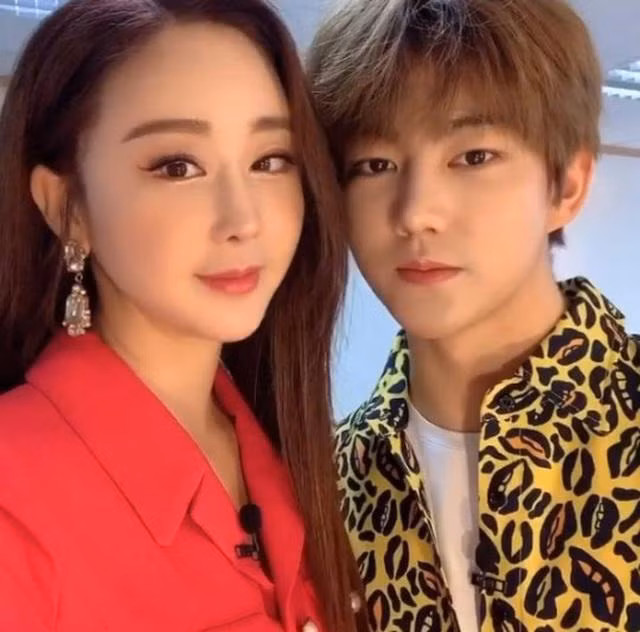 Hoa hậu Ham So Won và chồng trẻ Jin Hua. Hoa hậu Ham So Won và chồng trẻ Jin Hua.