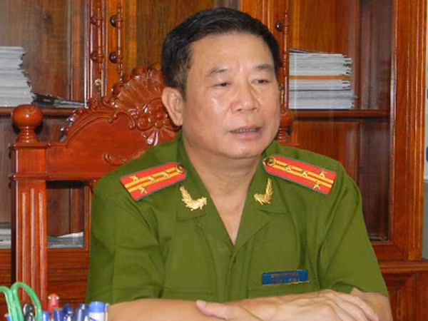 Đại tá Đinh Văn Toản 