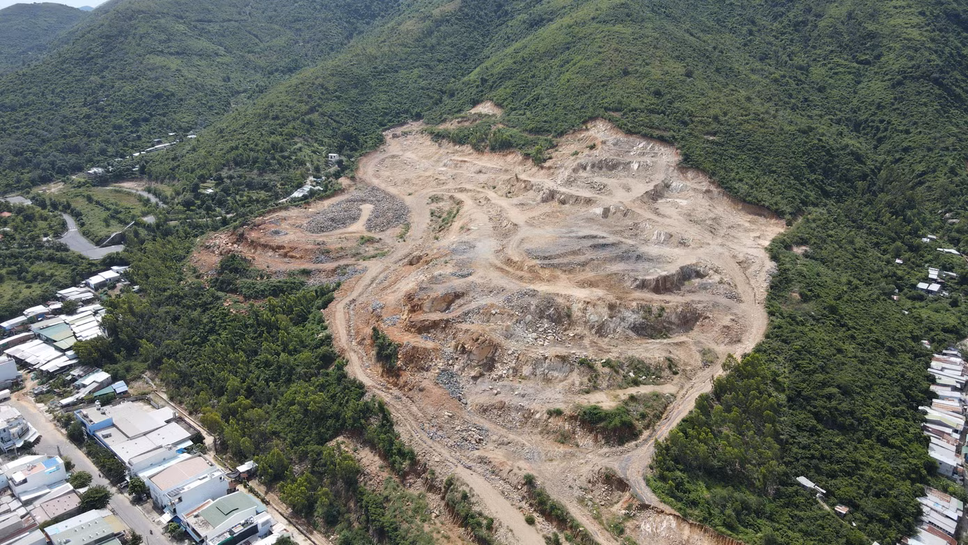 Dự án khu đô thị hướng biển Haborizon Nha Trang có diện tích sử dụng đất với hơn 24,3 ha nằm trên sườn núi, trong đó có hơn 9,38 ha diện tích đất quy hoạch rừng phòng hộ.