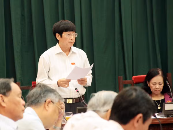 Phó Chủ nhiệm ủy ban Các vấn đề xã hội Nguyễn Mạnh Hùng
