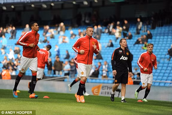 Man City-M.U (1-0): Quỷ đỏ ôm hận vì tội đồ Smalling ảnh 7