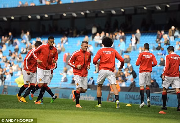 Man City-M.U (1-0): Quỷ đỏ ôm hận vì tội đồ Smalling ảnh 8