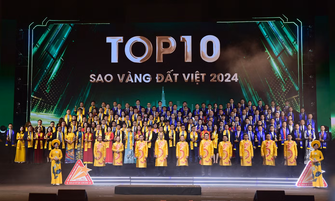 200 doanh nghiệp đạt Giải thưởng Sao Vàng đất Việt 2024 có tổng tài sản năm 2023 là 8 triệu tỉ đồng. (Trong ảnh, lễ trao giải thưởng Sao Vàng đất Việt năm 2024). Ảnh: Xuân Tùng 200 doanh nghiệp đạt Giải thưởng Sao Vàng đất Việt 2024 có tổng tài sản năm 2023 là 8 triệu tỉ đồng. (Trong ảnh, lễ trao giải thưởng Sao Vàng đất Việt năm 2024). Ảnh: Xuân Tùng