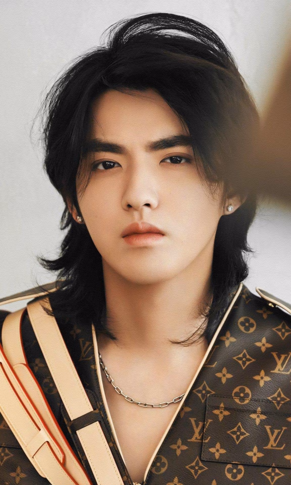 24. Cris Wu (Ngô Diệc Phàm) cũng là cựu thành viên EXO, hiện đang hoạt động ở Trung Quốc với vai trò diễn viên, ca sĩ. Tuy nhiên, bê bối "săn" gái vị thành niên đã nhấn chìm sự nghiệp đang lên như diều gặp gió của anh.