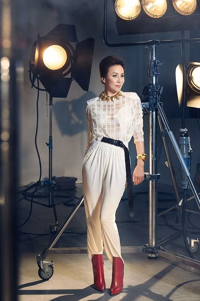 Lưu Gia Linh – Lương Triều Vỹ tình tứ như thưở mới yêu ảnh 10
