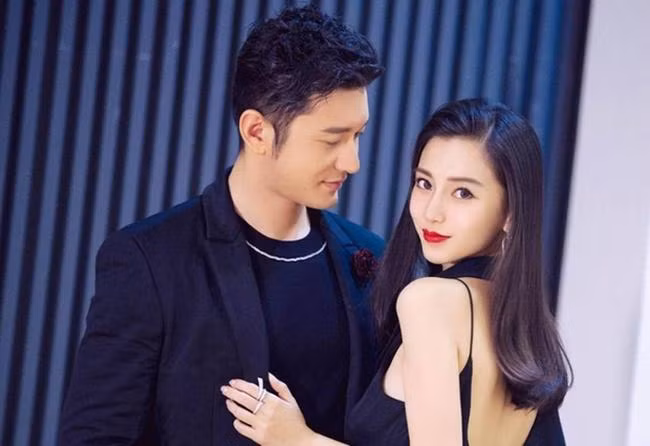 Cặp đôi ngôn tình từng được rất nhiều người ngưỡng mộ. Cặp đôi ngôn tình từng được rất nhiều người ngưỡng mộ.
