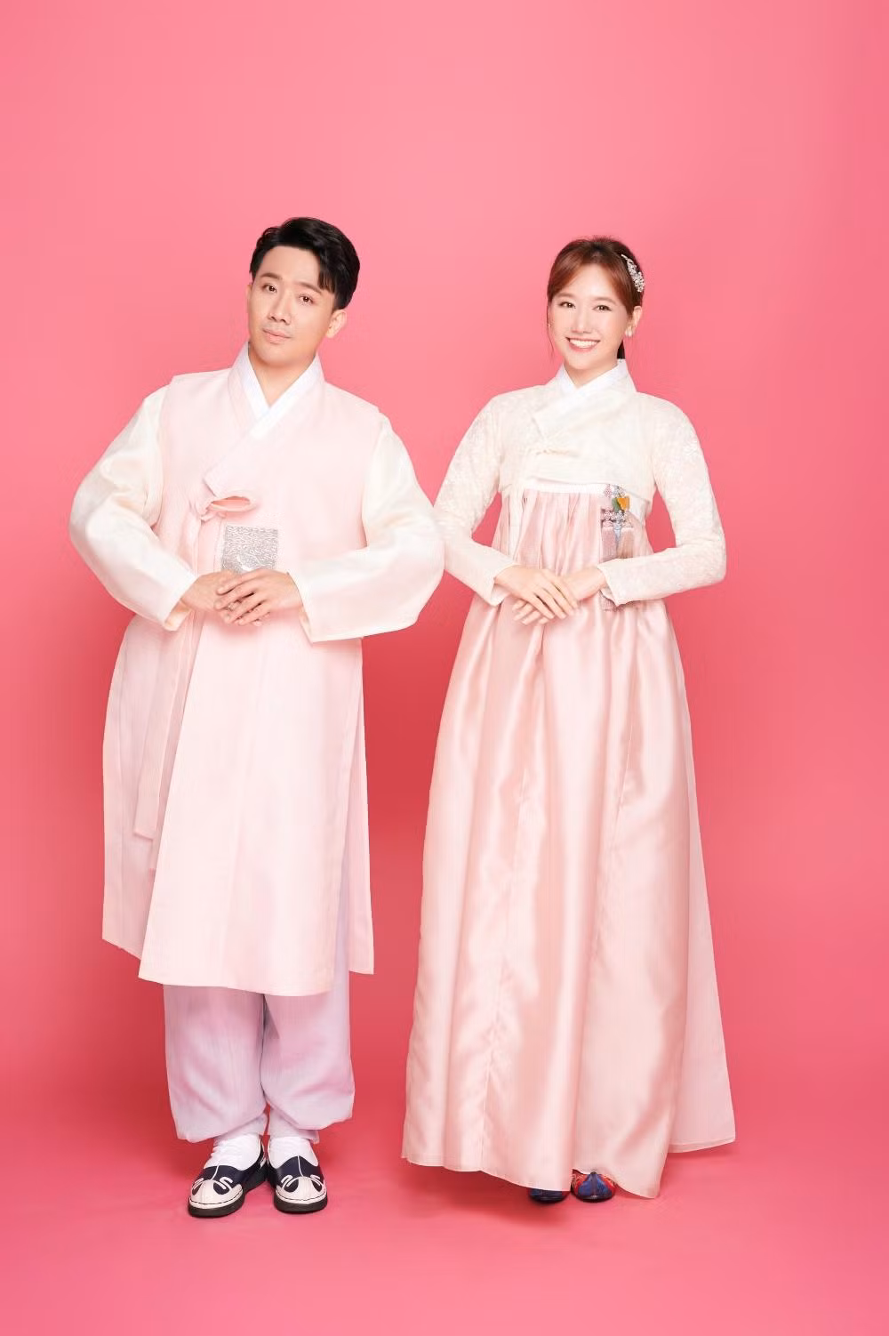 Tuy nhiên, cả hai đã liên tục phủ nhận và tiết lộ lý do Hari Won có tâm trạng bất ổn là vì bị bệnh.
