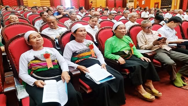 Các đại biểu tham dự hội nghị Các đại biểu tham dự hội nghị