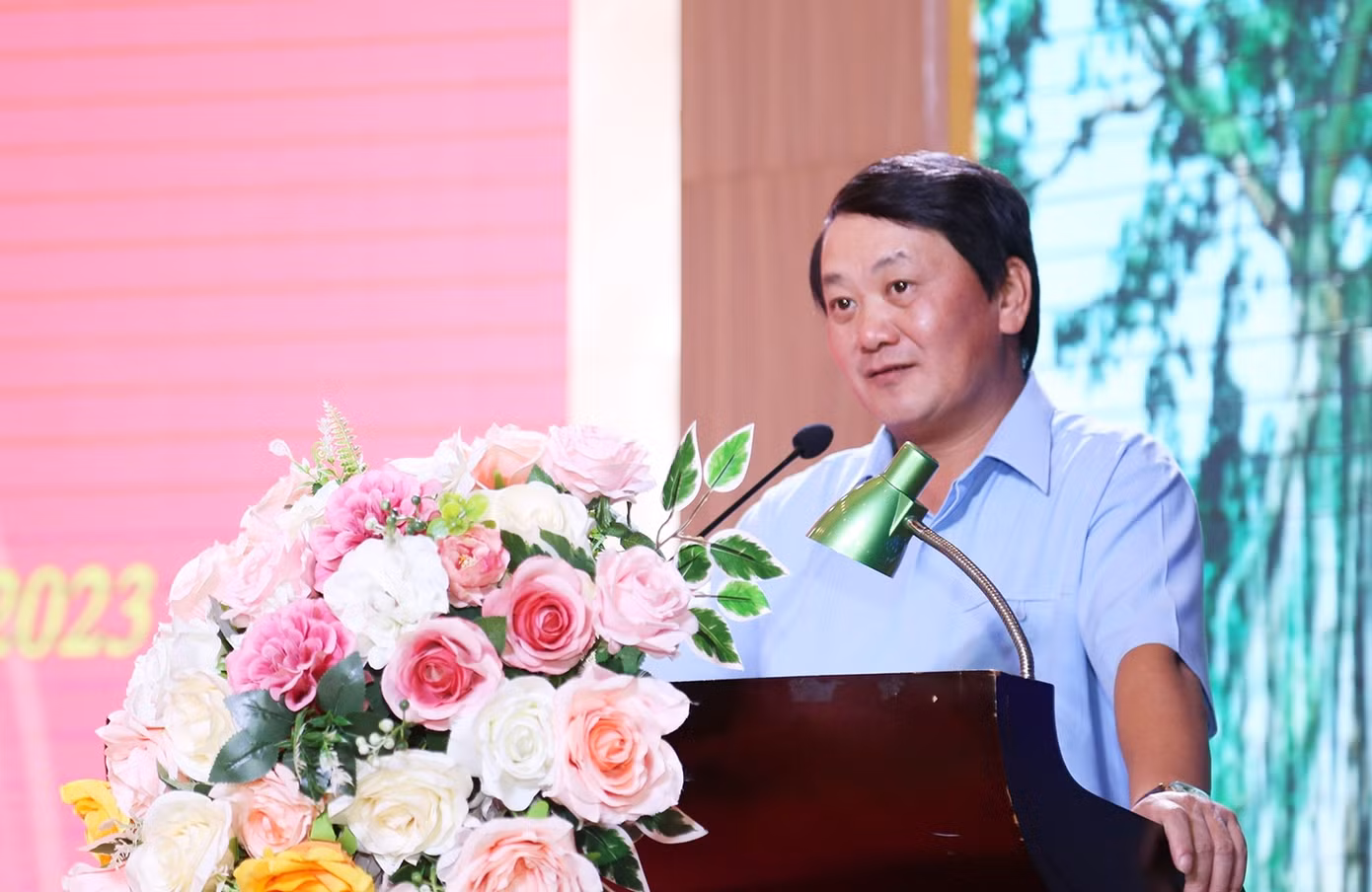 Bộ trưởng, Chủ nhiệm UBDT Hầu A Lềnh phát biểu tại Hội thảo