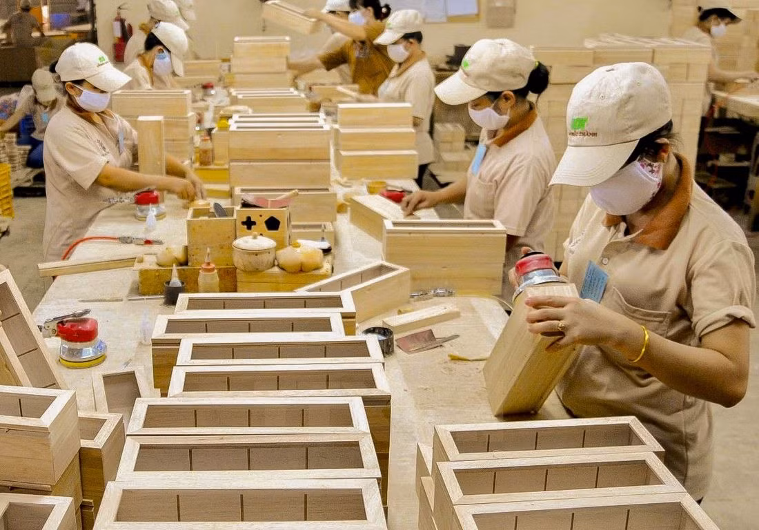 Chỉ trong 2 tháng đầu năm xuất khẩu gỗ đã thu về 2,52 tỷ USD. Ảnh minh họa: moit.gov.vn. Chỉ trong 2 tháng đầu năm xuất khẩu gỗ đã thu về 2,52 tỷ USD. Ảnh minh họa: moit.gov.vn.
