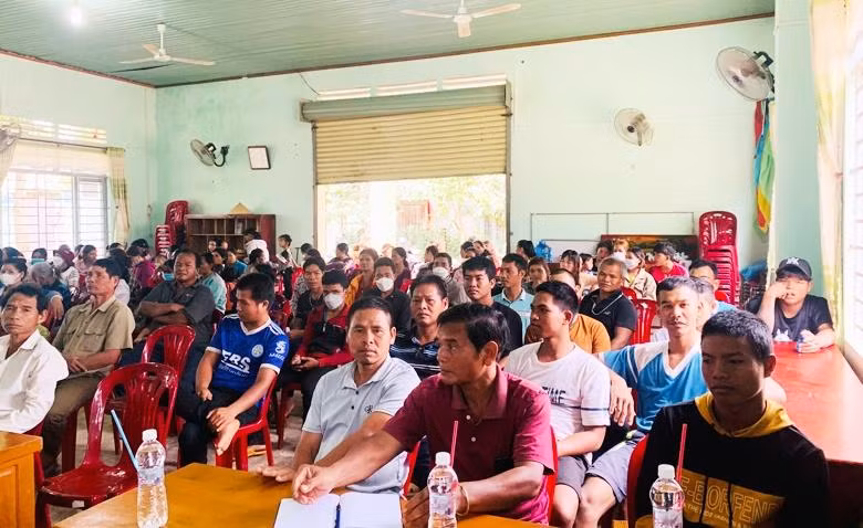 Các học viên tham gia lớp tuyên truyền phòng, chống tảo hôn và hôn nhân cận huyết thống. Ảnh: Trung tâm Chính trị huyện Đạ Tẻh