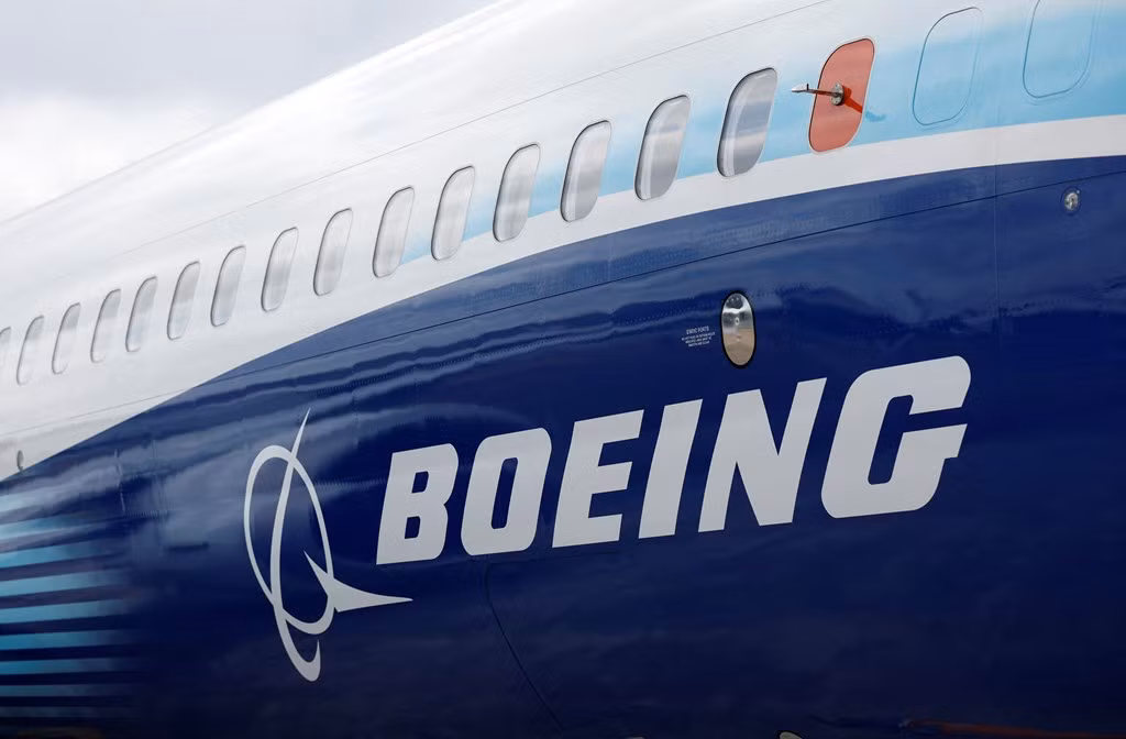 Boeing được cho là vi phạm thỏa thuận giải quyết liên quan đến hai vụ tai nạn chết người.
