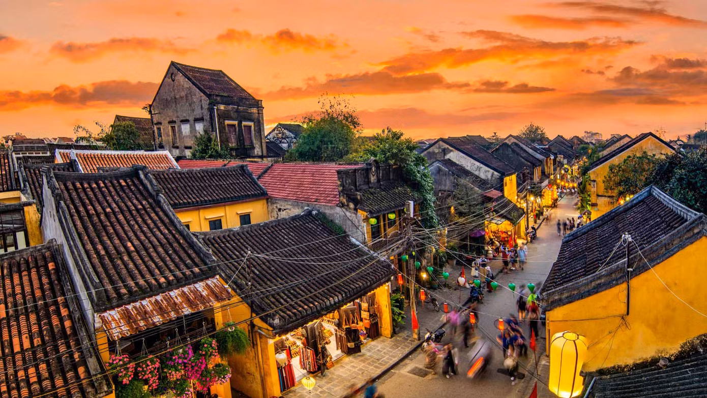 Đường Trần Phú ở Hội An lọt vào top 71 đường phố đẹp nhất thế giới, theo bình chọn của tạp chí kiến trúc Mỹ Architectural Digest. Ảnh: TL. Đường Trần Phú ở Hội An lọt vào top 71 đường phố đẹp nhất thế giới, theo bình chọn của tạp chí kiến trúc Mỹ Architectural Digest. Ảnh: TL.