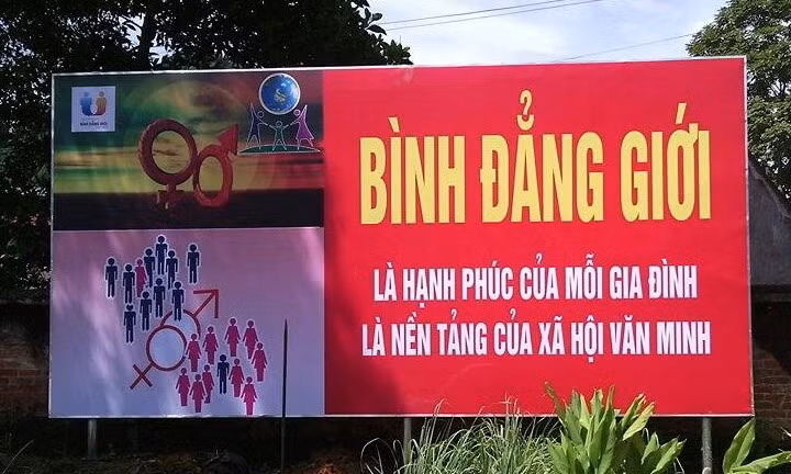Ảnh minh họa: Pano tuyên truyền tại Thị trấn Chợ Rã, huyện Ba Bể năm 2015