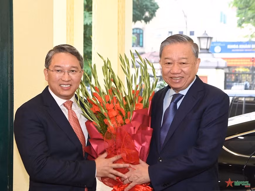 Tổng Bí thư Tô Lâm làm việc tại Bộ Tư pháp.