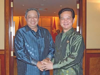 Thủ tướng Nguyễn Tấn Dũng gặp Tổng thống Indonesia Susilo Bambang Yudhoyono ngày 24/4 tại Brunei . Ảnh: TTXVN