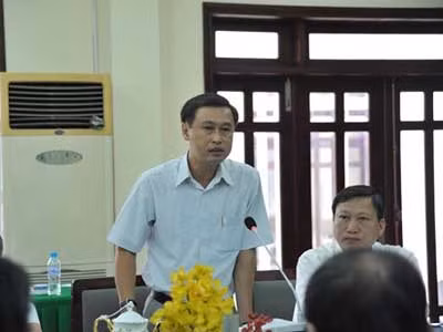 “Nguyên nhân phát sinh nhu cầu gửi ở nhóm trẻ gia đình là do công nhân thì làm theo ca, mà các trường công thì hoạt động trong giờ hành chính. Đây là khó khăn cần được tháo gỡ”. 
