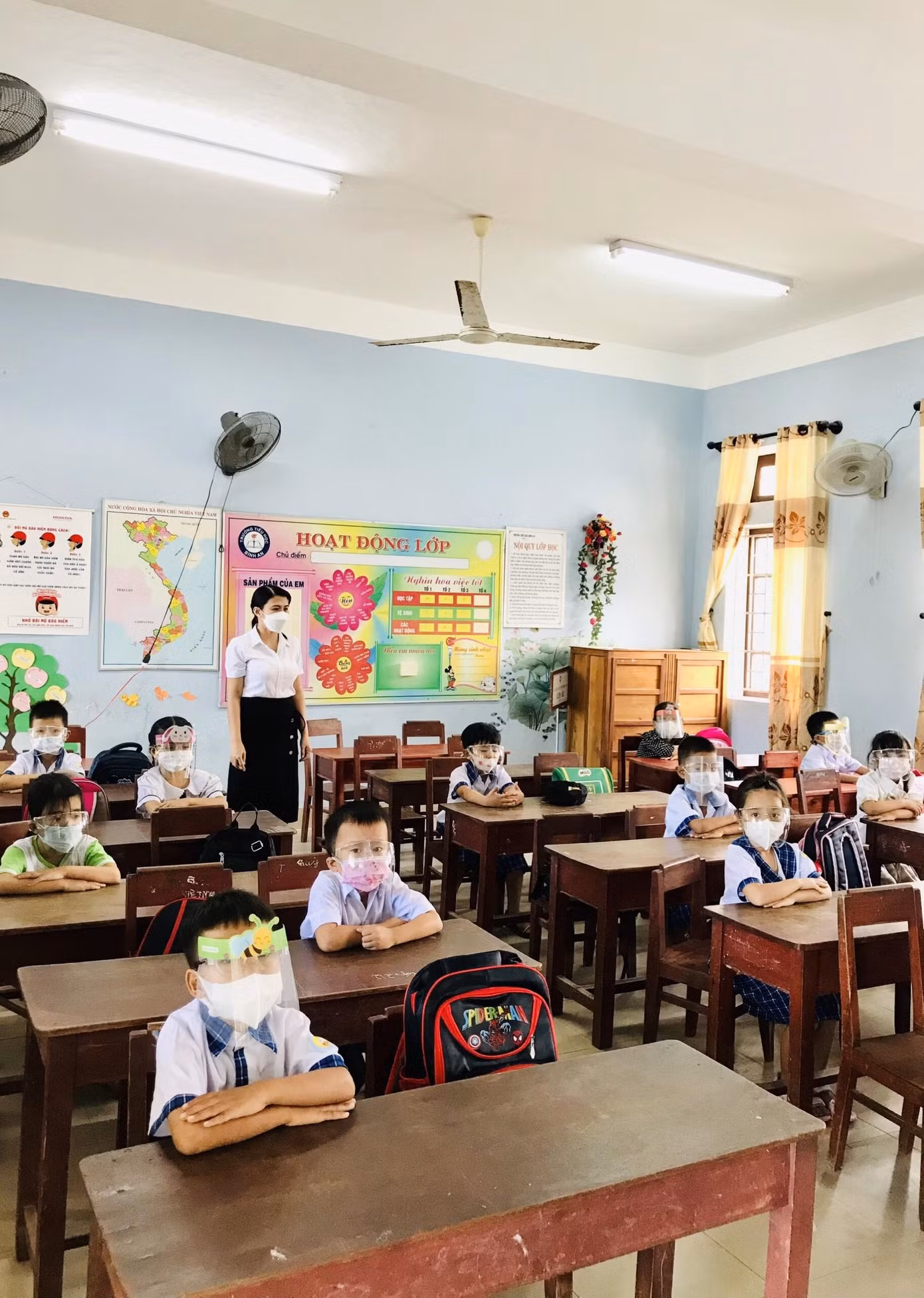 Học sinh lớp 1 huyện Phú Lộc trong ngày đầu đến trường Học sinh lớp 1 huyện Phú Lộc trong ngày đầu đến trường