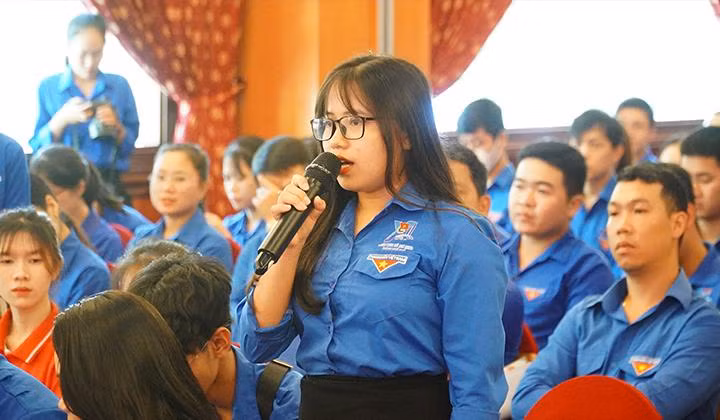 Có gần 20 lượt ý kiến, kiến nghị, đề xuất của đại diện đoàn viên, thanh niên toàn tỉnh TT-Huế về vấn đề khởi nghiệp và đổi mới sáng tạo. Có gần 20 lượt ý kiến, kiến nghị, đề xuất của đại diện đoàn viên, thanh niên toàn tỉnh TT-Huế về vấn đề khởi nghiệp và đổi mới sáng tạo.