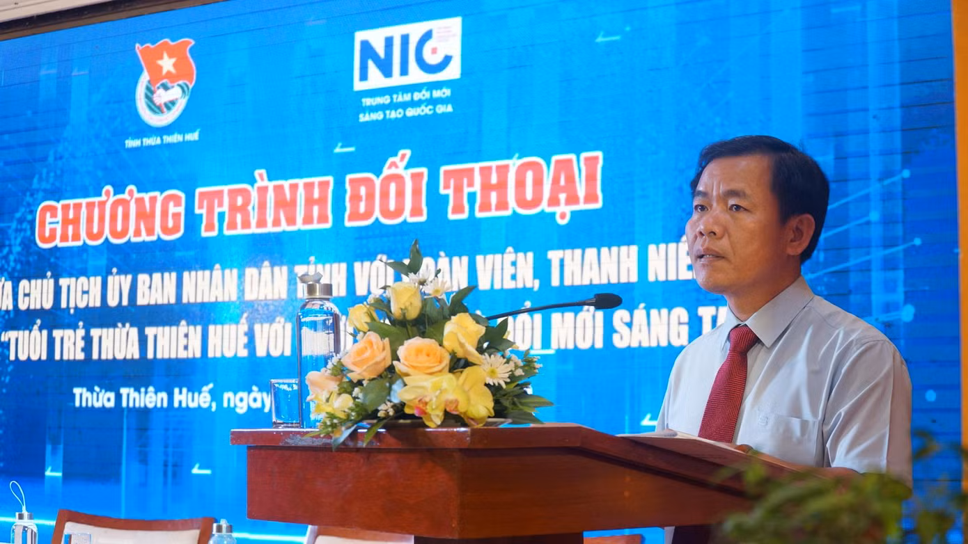 Chủ tịch UBND tỉnh TT-Huế Nguyễn Văn Phương đề nghị cả hệ thống chính trị cần chung tay hỗ trợ thanh niên trên con đường khởi nghiệp. Chủ tịch UBND tỉnh TT-Huế Nguyễn Văn Phương đề nghị cả hệ thống chính trị cần chung tay hỗ trợ thanh niên trên con đường khởi nghiệp.