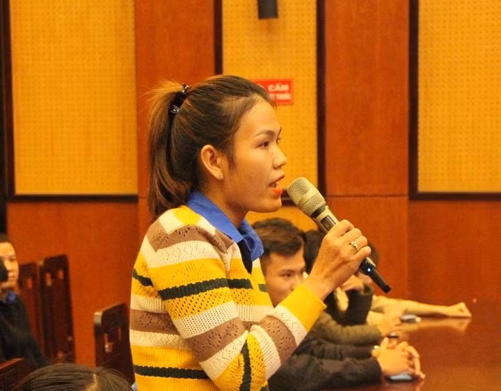 Những băn khoăn của ĐVTN về việc chuyển đổi số sẽ tác động đến cơ cấu việc làm trong các ngành kinh tế, có làm tăng tỉ lệ thất nghiệp của ĐVTN đã được lãnh đạo TP Huế phân tích giải đáp thấu đáo. Những băn khoăn của ĐVTN về việc chuyển đổi số sẽ tác động đến cơ cấu việc làm trong các ngành kinh tế, có làm tăng tỉ lệ thất nghiệp của ĐVTN đã được lãnh đạo TP Huế phân tích giải đáp thấu đáo.