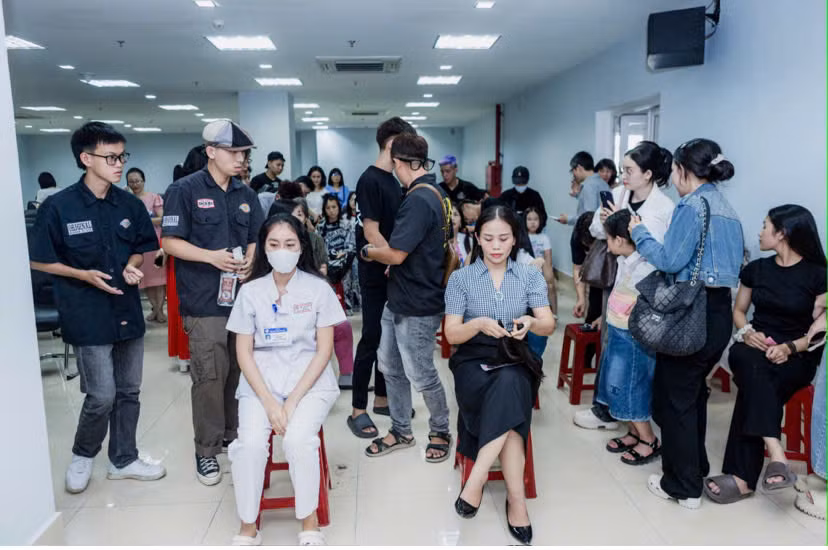 Chương trình thu hút sự tham gia của nhiều cán bộ, viên chức Bệnh viện T.Ư Huế và người dân TT-Huế.