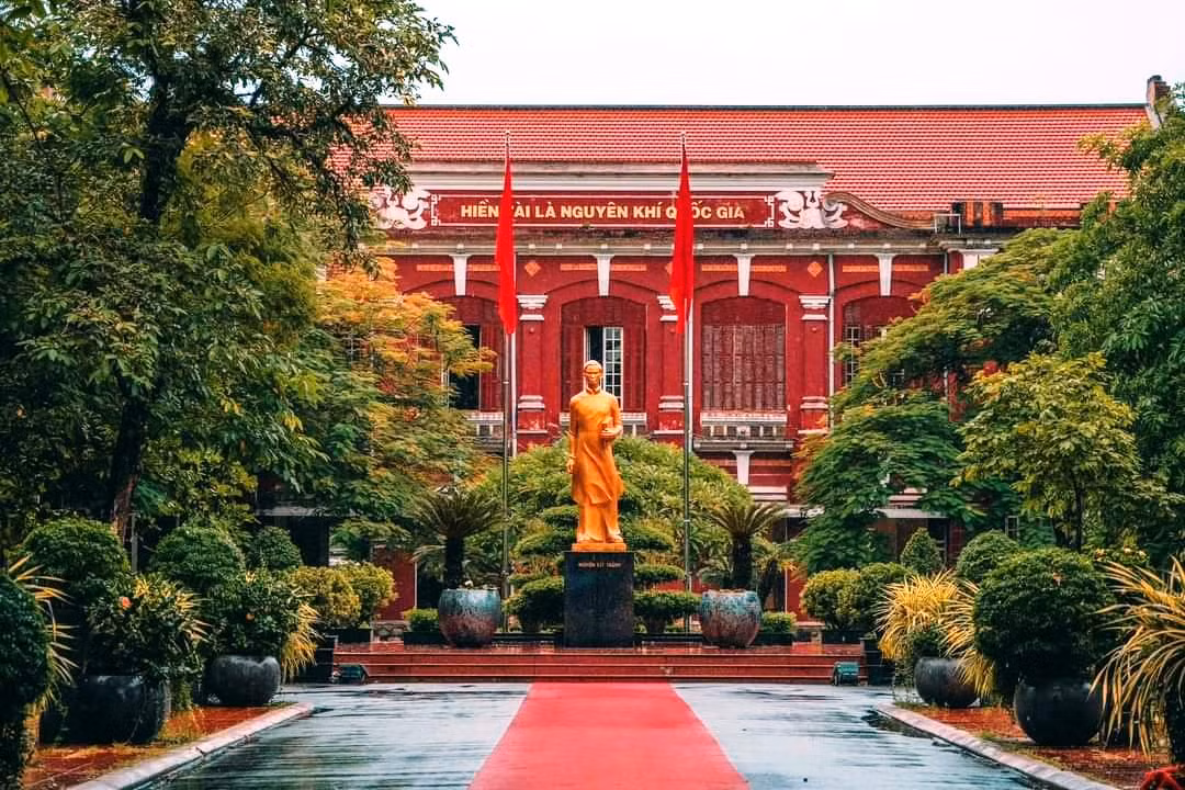 Quốc học Huế - ngôi trường lập kỷ lục có 3 lần vô địch Đường lên đỉnh Olympia. Ảnh: QHH Quốc học Huế - ngôi trường lập kỷ lục có 3 lần vô địch Đường lên đỉnh Olympia. Ảnh: QHH