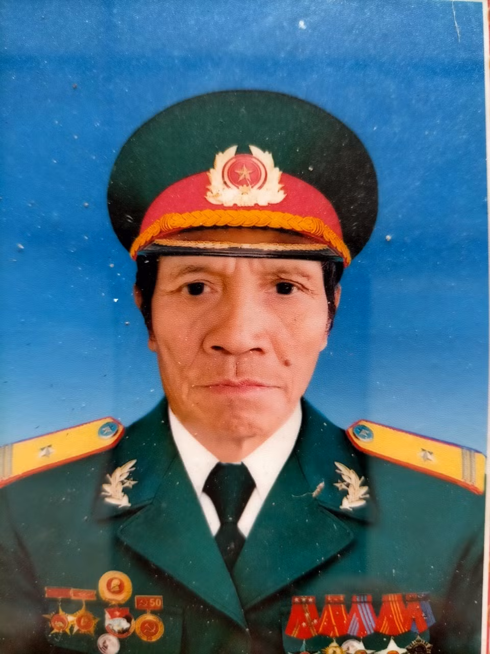 Anh hùng Lực lượng vũ trang Nhân dân Hồ A Nun. Ảnh: T.L Anh hùng Lực lượng vũ trang Nhân dân Hồ A Nun. Ảnh: T.L
