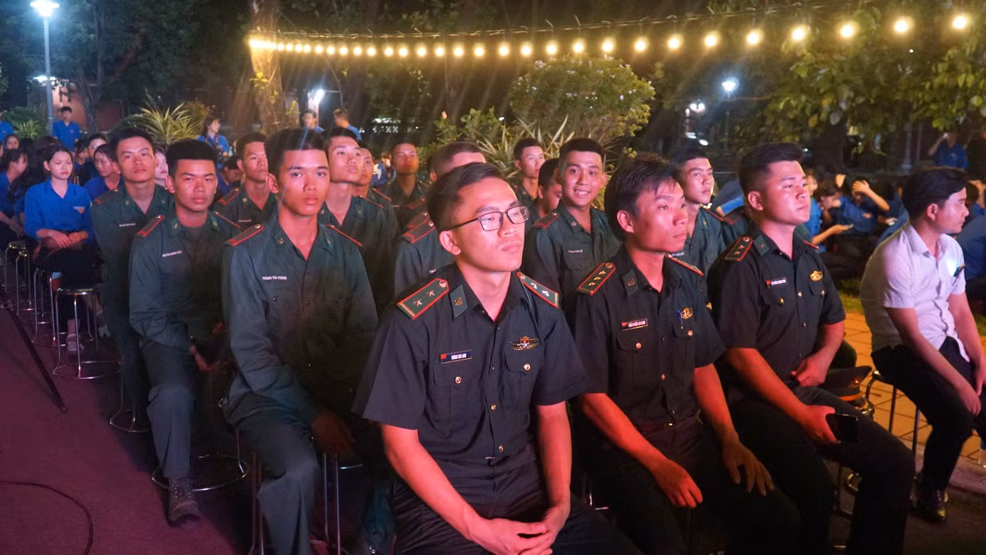 Gần 600 cán bộ, đoàn viên, thanh niên, học sinh, sinh viên trên địa bàn TT-Huế dự lễ tuyên dương.