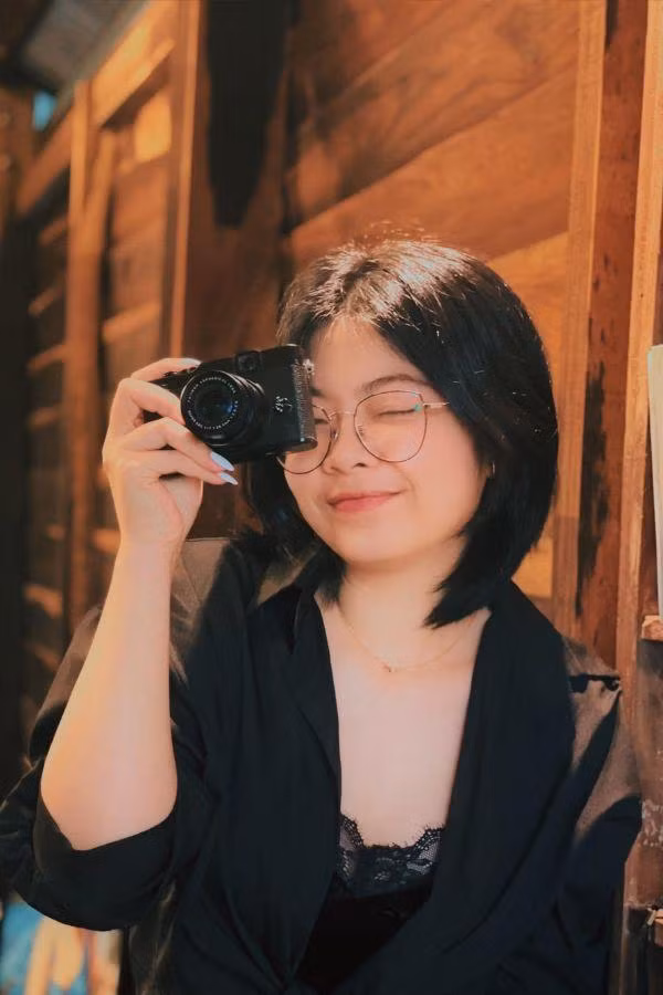 Có phương pháp học hợp lý đã giúp bạn Khánh Thùy có được số điểm rất cao trong kì thi tốt nghiệp THPT Quốc gia 2021. Ảnh: NVCC Có phương pháp học hợp lý đã giúp bạn Khánh Thùy có được số điểm rất cao trong kì thi tốt nghiệp THPT Quốc gia 2021. Ảnh: NVCC