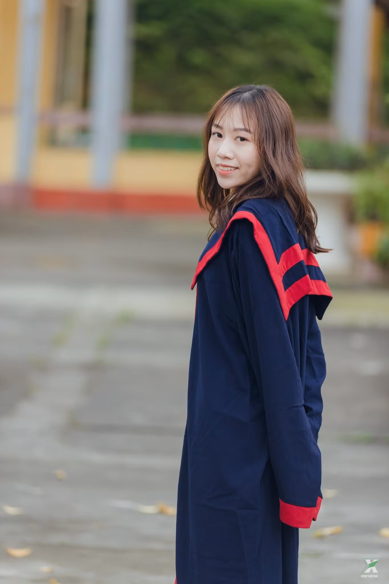 Hồng Phương cho rằng các bạn học sinh không nên học vẹt mà cần phải hiểu và nắm thật chắc nội dung của từng bài. Ảnh: NVCC